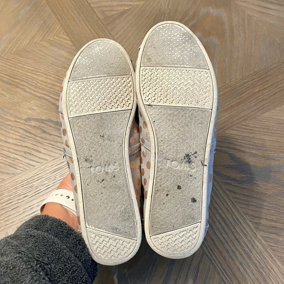 TOMS Classic Polka Dot Grey Flats with Metallic Rose Gold - Picture 8 of 8